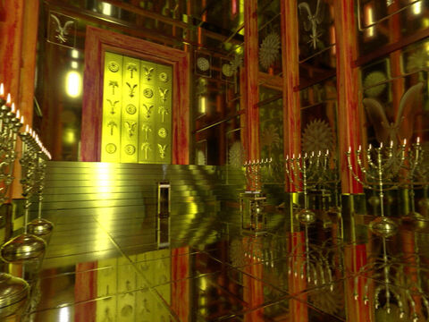 Zusätzlich zur goldenen Tür (1. Könige 6,31-32) zwischen dem Heiligem und dem Allerheiligsten musste der Hohepriester durch einen dicken Vorhang gehen (2. Chronik 3,14), der aus blauen, violetten und purpurroten Stoffen und fein gezwirntem Leinen bestand, mit darin kunstvoll eingewebten Cherubim. – Folie 10
