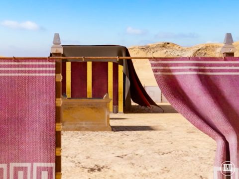 Direkt beim Betreten des äußeren Vorhofes sah man den bronzenen Altar (auch Brandopferaltar genannt). Die Israeliten brachten Gott auf diesem Altar täglich Opfer dar, um Versöhnung für ihre Sünden zu erhalten (2. Mose 29,38). – Folie 4