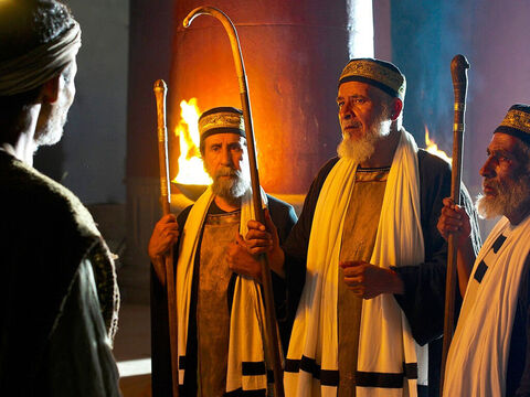 Als die Pharisäer erkannten, dass das Wunder am Sabbat geschehen war, dachten einige, dieses Wunder könne nicht von Gott kommen, andere bestanden darauf, dass Gott es getan haben müsse. – Folie 15