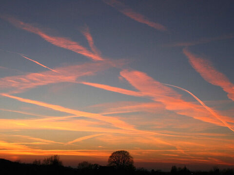Streifiger Himmel. – Folie 16