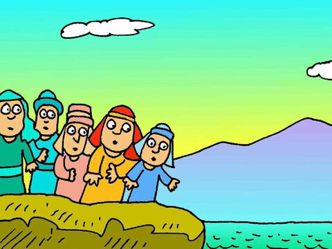 Die Menschen kamen zum Roten Meer. Das Wasser war tief und sie konnten nicht hinübergehen. Die Soldaten hatten sie schon fast erreicht und die Menschen wussten nicht, was sie tun konnten. – Folie 6