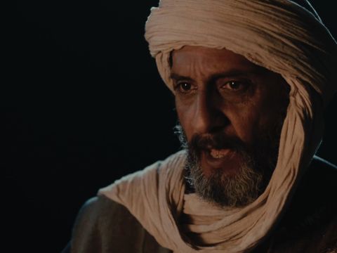 Mose sagte zum HERRN: „Verzeih deinem Knecht, Herr. Ich war nie beredt, weder in der Vergangenheit noch seitdem du mit deinem Knecht gesprochen hast. Meine Sprache und meine Zunge sind schwerfällig.“<br/>Der HERR sprach zu Mose: „Wer hat den Menschen den Mund gegeben? Wer macht sie taub oder stumm? Wer gibt ihnen das Augenlicht oder macht sie blind? Bin ich es nicht, der HERR? Geh jetzt! Ich will dir helfen zu sprechen und dich lehren, was du sagen sollst.“ – Folie 15