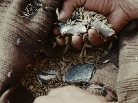 Er sagte zu seinen Brüdern: „Mein Geld wurde zurückgegeben. Hier ist es in meinem Sack.” – Folie 17