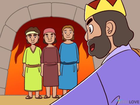Nebukadnezar trat so nah wie möglich an die offene Tür des brennenden Ofens heran und rief: „Schadrach, Meschach und Abed-Nego, Diener Gottes, des Allerhöchsten! Kommt heraus! Kommt her!“ Und so traten sie aus dem Feuer.<br/>Die drei Juden stiegen aus dem Ofen. Kein Haar auf ihrem Kopf war versengt. Ihre Gewänder waren nicht verbrannt, und sie rochen nicht einmal nach Rauch. Gott hatte sie beschützt.<br/>Nebukadnezar sagte: „Gepriesen sei der Gott Schadrachs, Meschachs und Abed-Negos, denn er sandte seinen Engel, um seine Diener zu befreien. Wer in Zukunft gegen den Gott dieser drei Juden spricht, wird bestraft werden. Denn kein anderer Gott hat die Macht ihres Gottes.“<br/>Der König setzte sie an wichtigen Positionen in seinem Königreich ein. – Folie 7